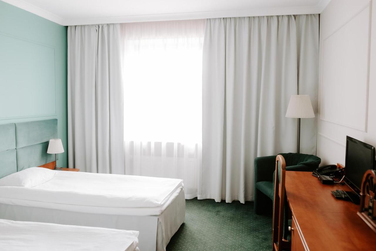 Hotel Senator Zamość エクステリア 写真
